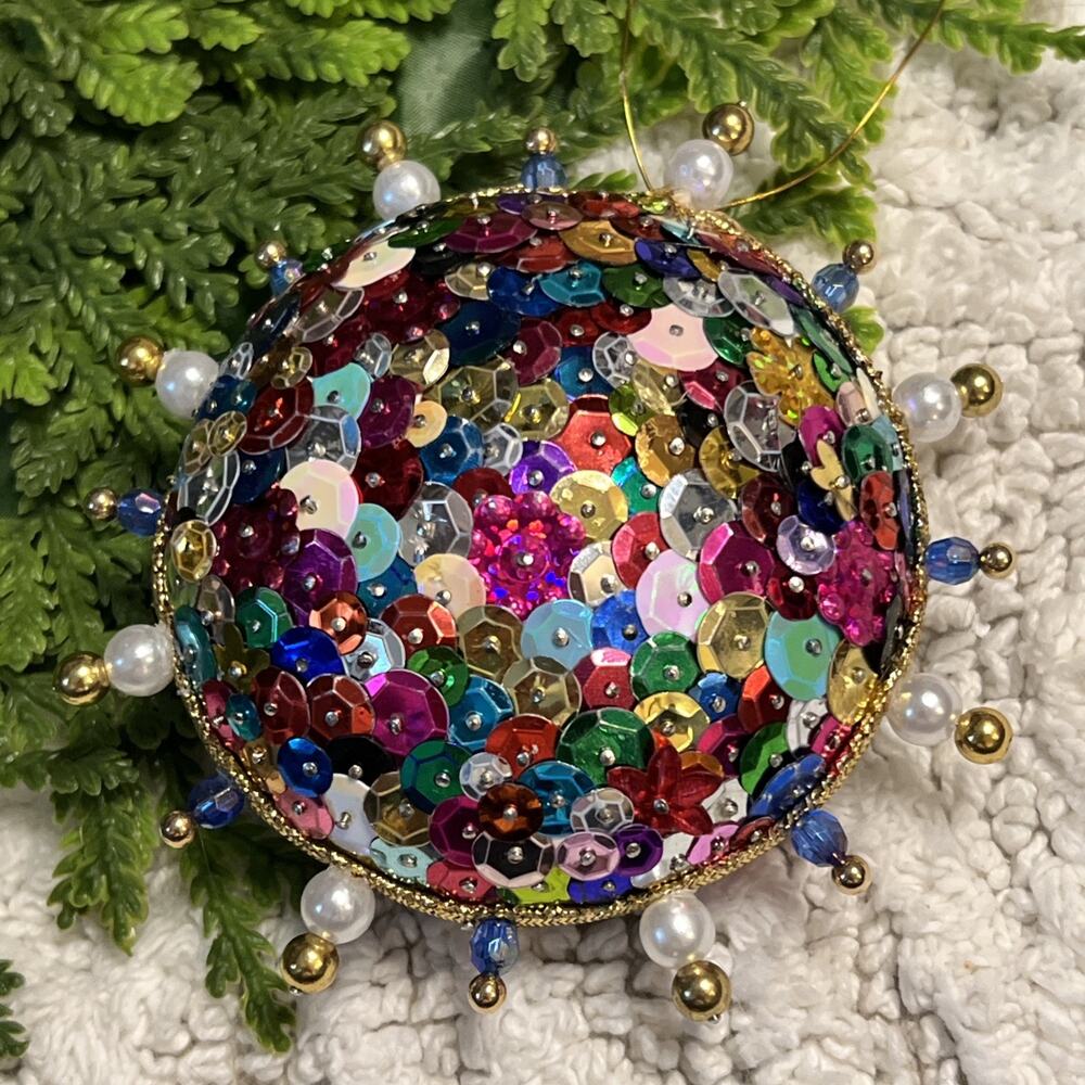 Diorama Christmas Ornament Sequins Beads Santa Reindeer Mushroom Tree Vintage - Picture 5 of 10